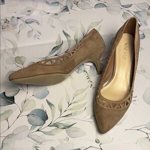Nine West Tan Suede Heels with Classic Design in Box Size 9M Suede Cutout